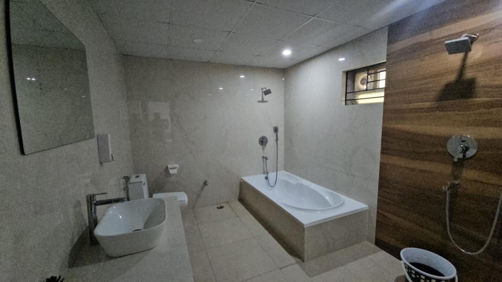 The Nest Bed and Breakfast Μπουμπάνεσβαρ Εξωτερικό φωτογραφία