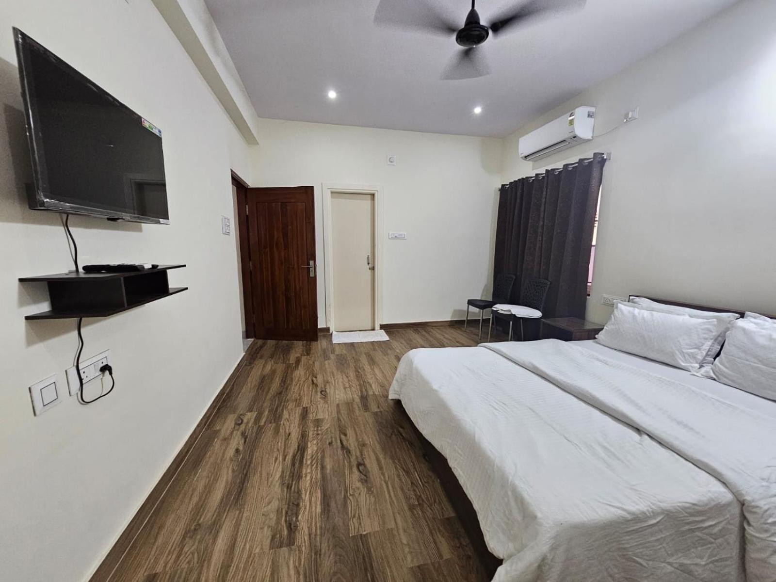 The Nest Bed and Breakfast Μπουμπάνεσβαρ Εξωτερικό φωτογραφία