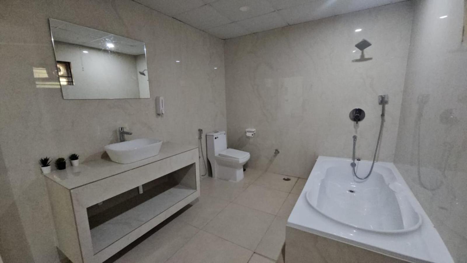 The Nest Bed and Breakfast Μπουμπάνεσβαρ Εξωτερικό φωτογραφία