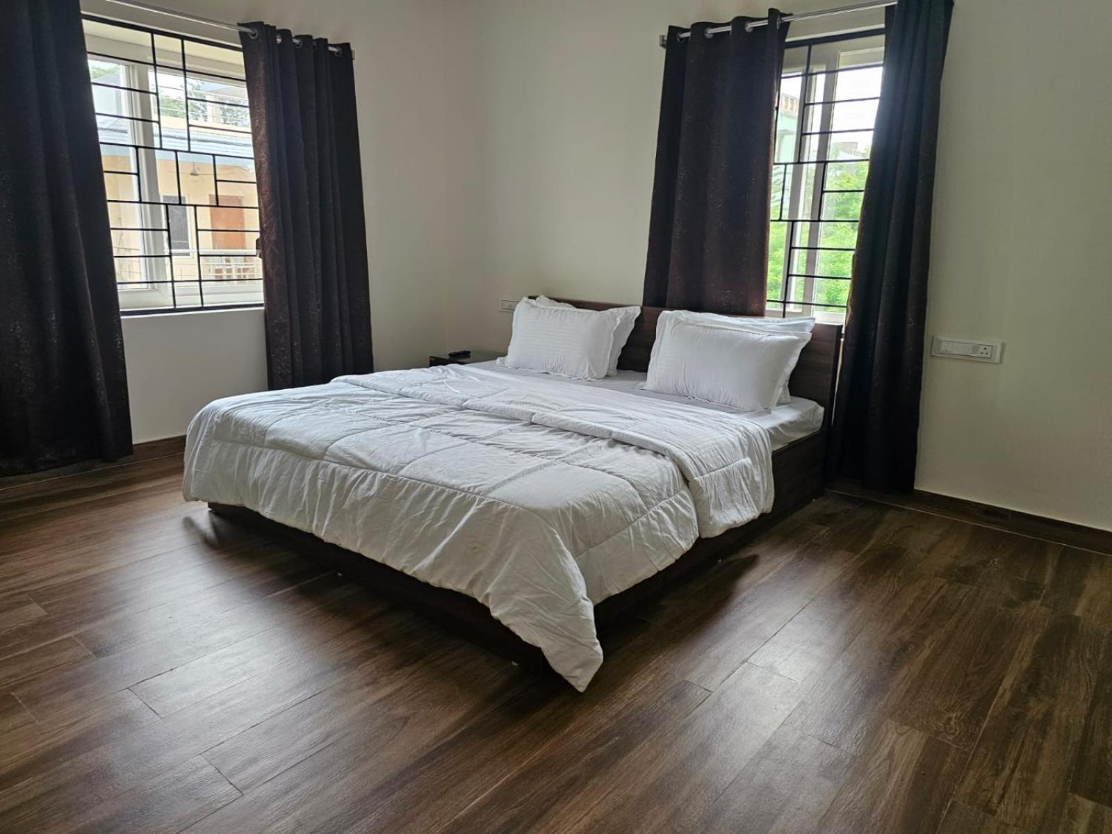 The Nest Bed and Breakfast Μπουμπάνεσβαρ Εξωτερικό φωτογραφία
