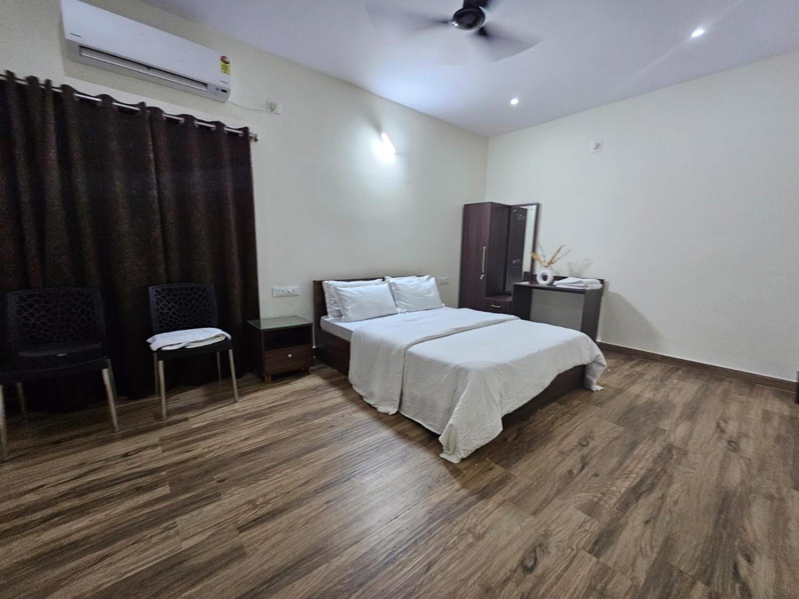 The Nest Bed and Breakfast Μπουμπάνεσβαρ Εξωτερικό φωτογραφία