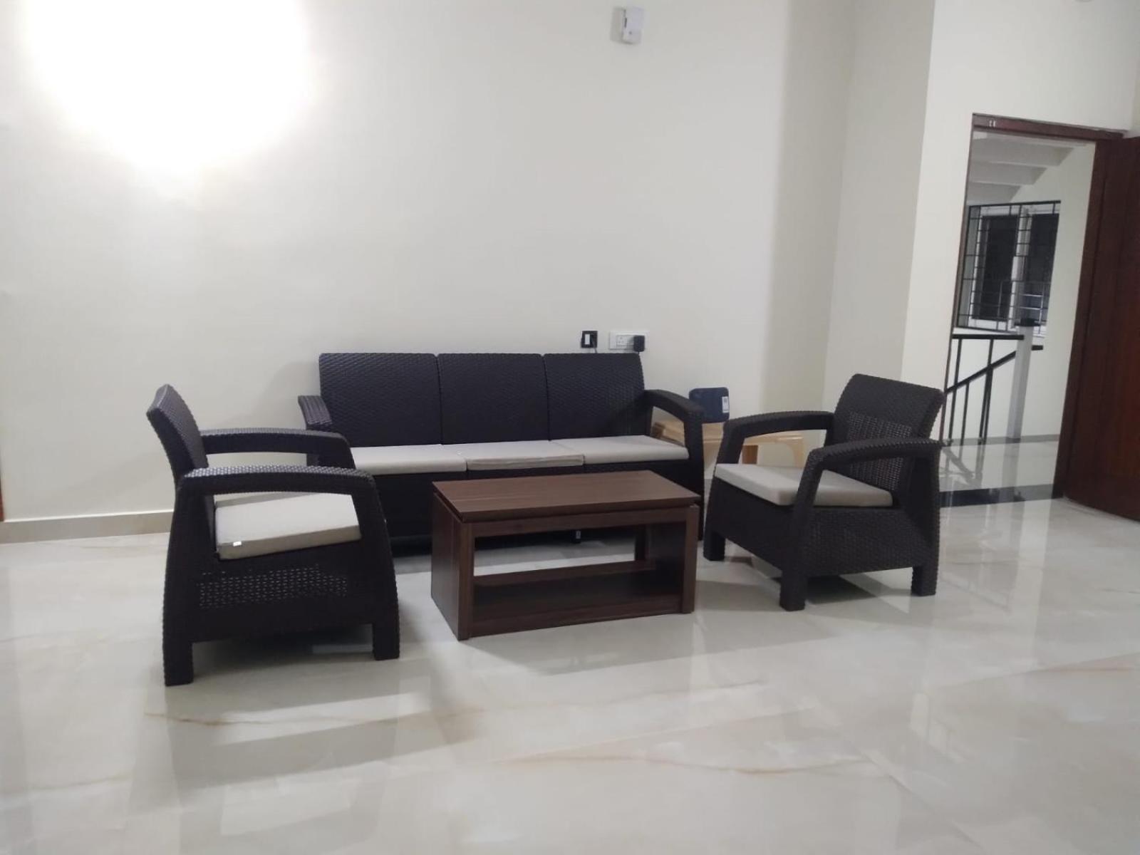 The Nest Bed and Breakfast Μπουμπάνεσβαρ Εξωτερικό φωτογραφία