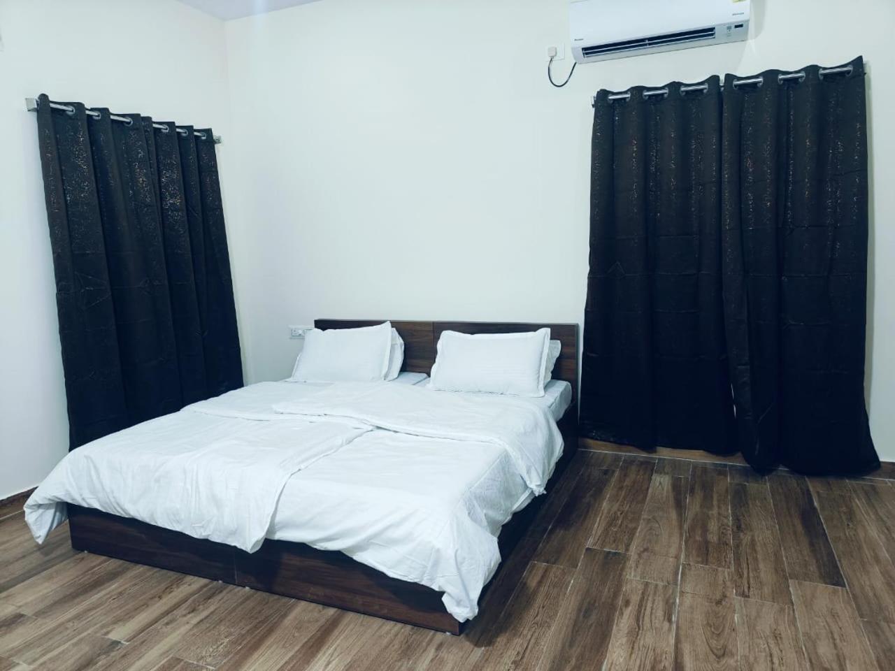 The Nest Bed and Breakfast Μπουμπάνεσβαρ Εξωτερικό φωτογραφία