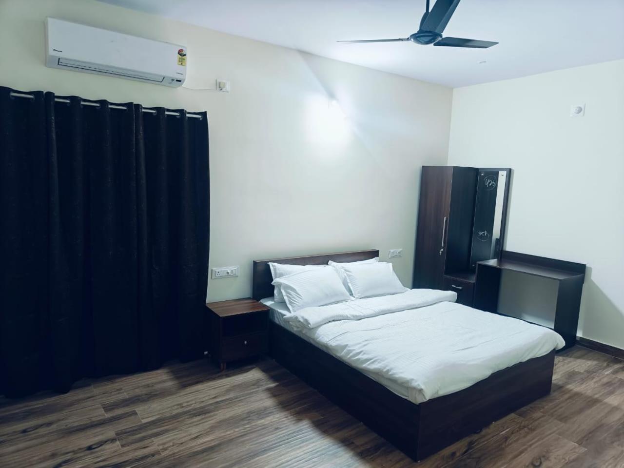 The Nest Bed and Breakfast Μπουμπάνεσβαρ Εξωτερικό φωτογραφία