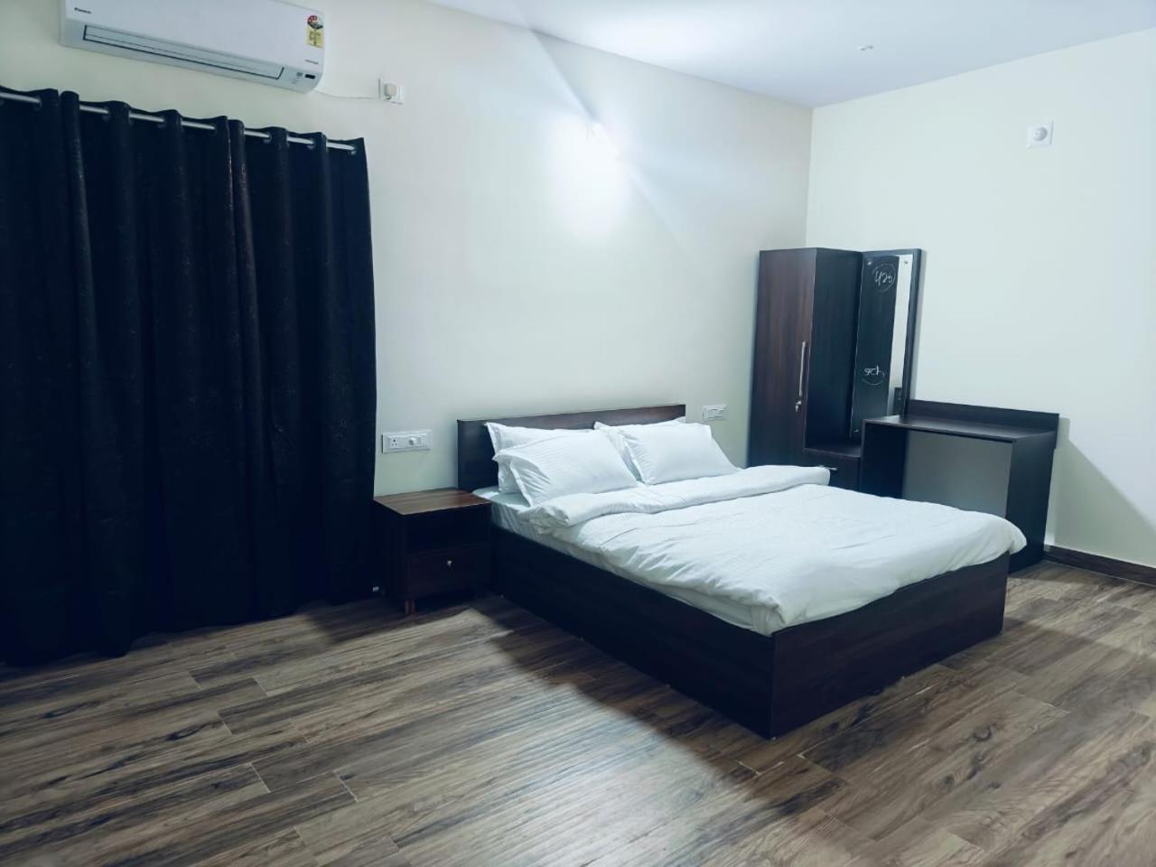 The Nest Bed and Breakfast Μπουμπάνεσβαρ Εξωτερικό φωτογραφία